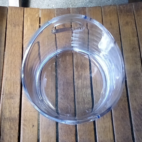 Tiffany & Co 24% lead Crystal ice bucket with cut out side handles - Picture 4 of 6